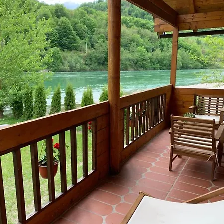 Feriehus Drinska Amazonija, Brvanara Na Obali Drine *